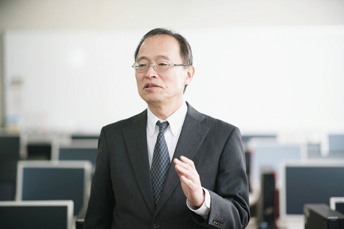 Portrait of author Masao Ogaki